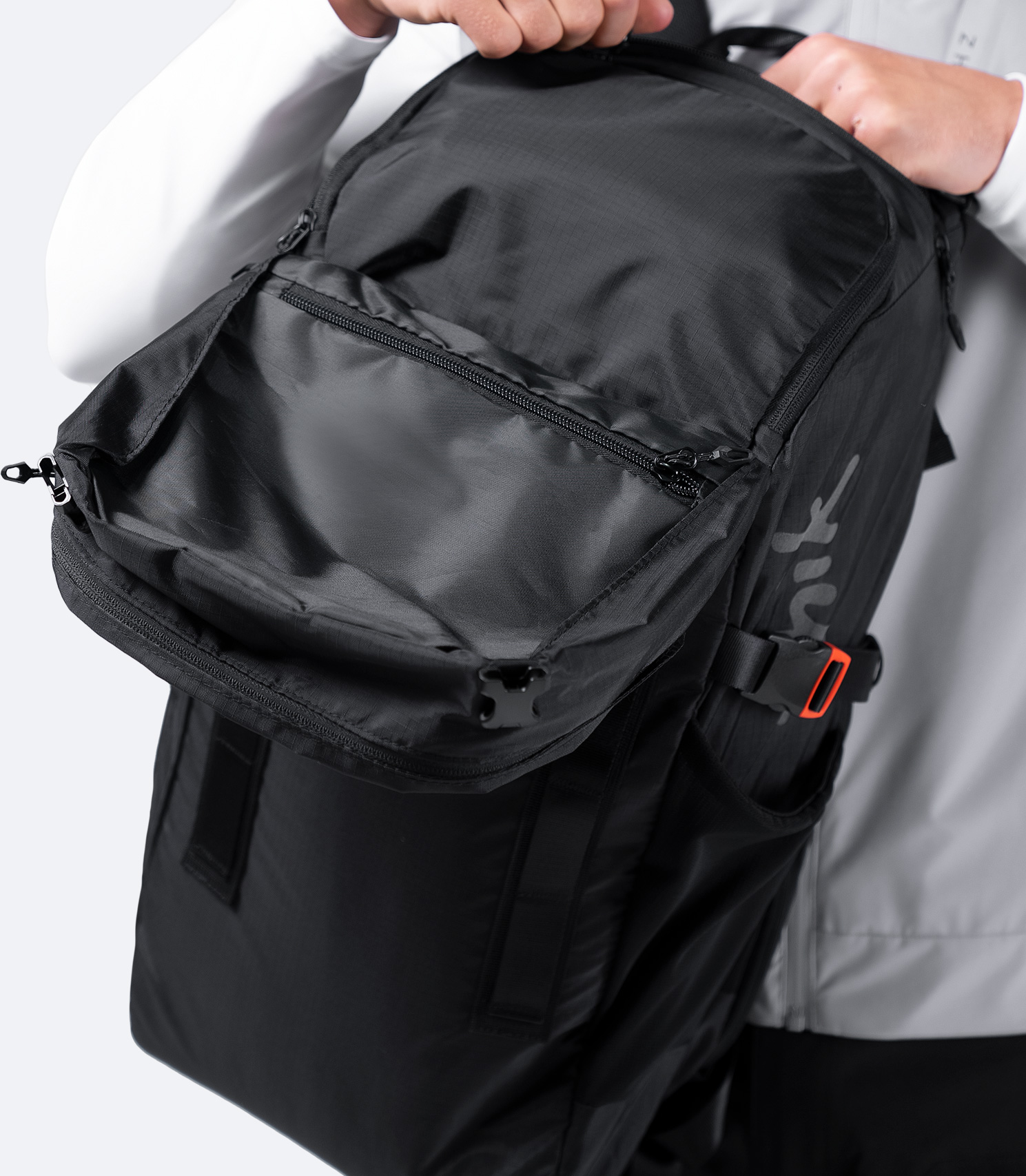 30L Backpack - Image 6